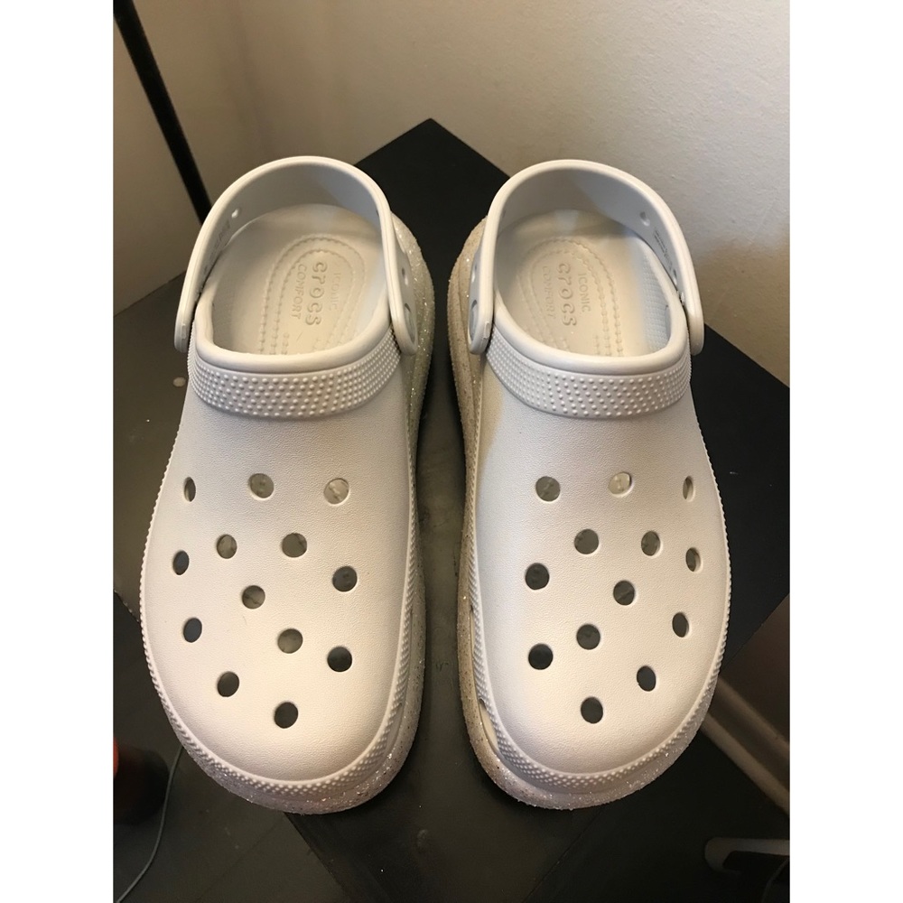 CROCS Classic White Clogs